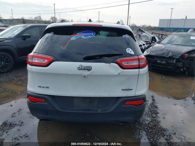 1C4PJMCS2HW500153 Jeep Cherokee Latitude 4x4