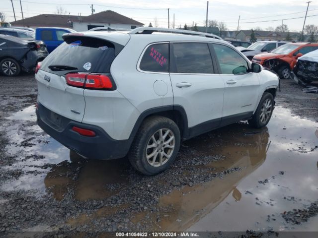 1C4PJMCS2HW500153 Jeep Cherokee Latitude 4x4