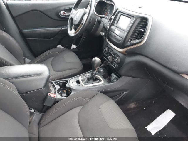 1C4PJMCS2HW500153 Jeep Cherokee Latitude 4x4