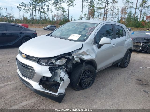 KL7CJKSB2HB172953 Chevrolet TRAX LS