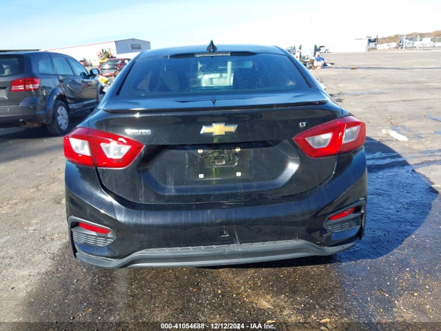 Chevrolet Cruze Lt Auto 2018 1G1BE5SM9J7248031 Image 17