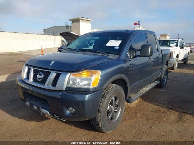 Nissan Titan Pro-4x 2014 1N6BA0EC5EN509999 Image 2