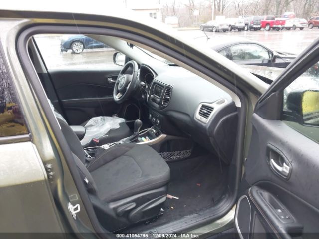3C4NJCAB7JT107135 Jeep Compass Sport Fwd