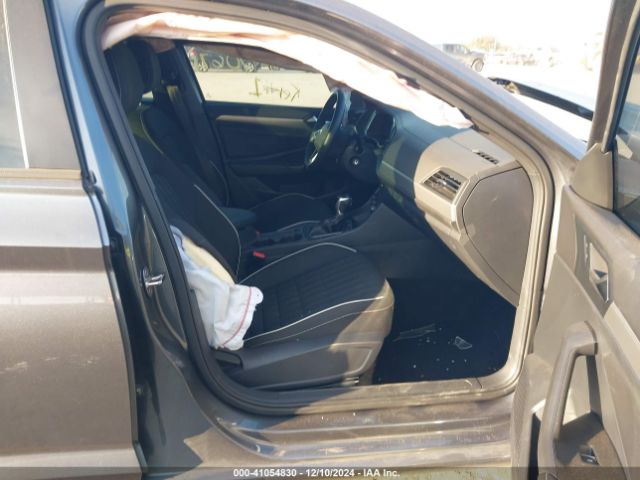 3VWBM7BUXNM034020 Volkswagen Jetta 1.5t Sport