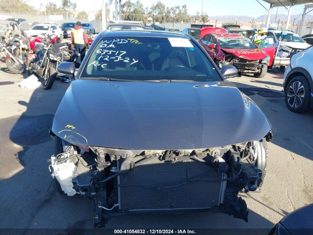 4T1B11HK0JU546451 Toyota CAMRY SE