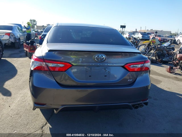 4T1B11HK0JU546451 Toyota CAMRY SE