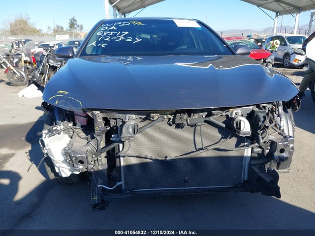 4T1B11HK0JU546451 Toyota CAMRY SE