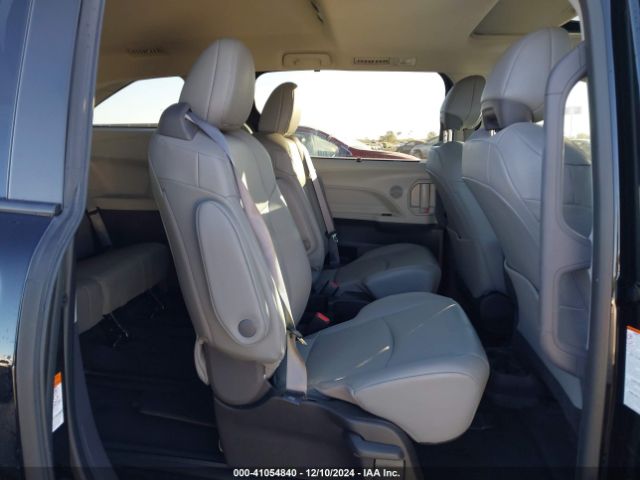 5TDYRKEC7NS128893 Toyota SIENNA XLE