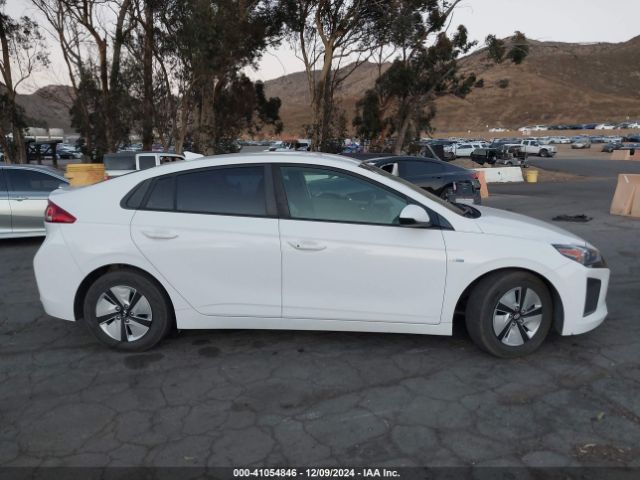 KMHC65LC1JU097701 Hyundai Ioniq Hybrid Blue