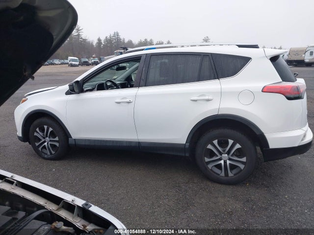 Toyota RAV4 LE 2016 2T3BFREV8GW492928 Image 14