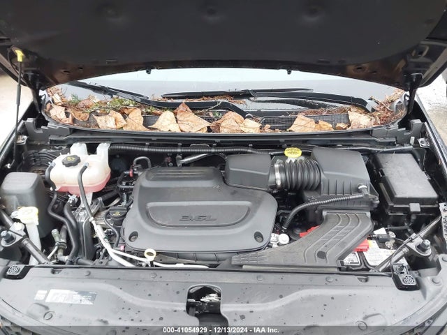 2C4RC1CG2NR166031 Chrysler Voyager Lx