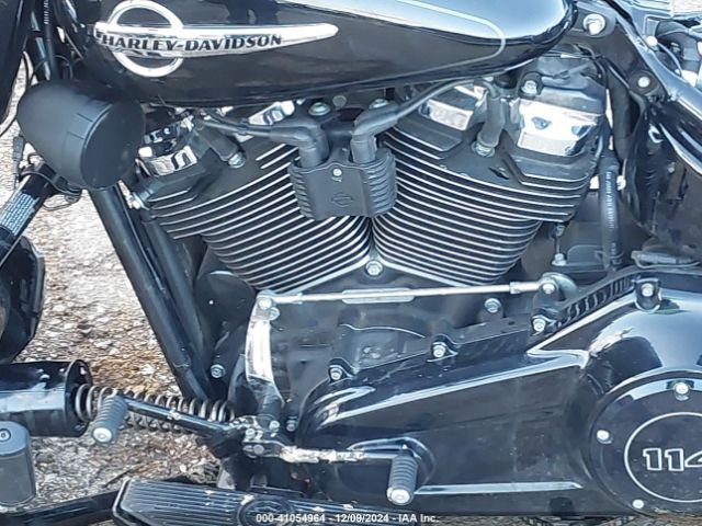 2018 HARLEY-DAVIDSON FLHCS 1HD1YBK16JC063178 Photo 8