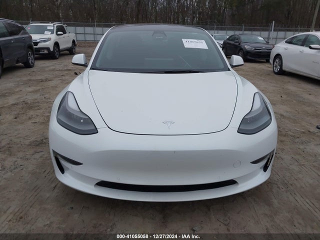 5YJ3E1EB8NF173966 Tesla 2022