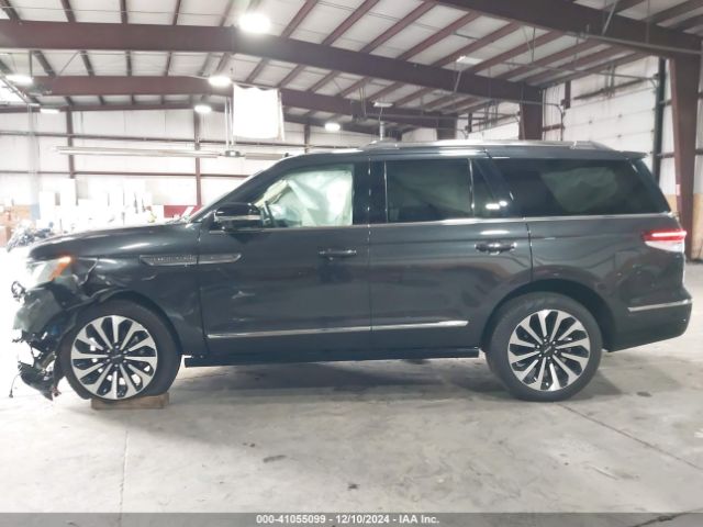 5LMJJ2LG9REL04295 Lincoln Navigator Reserve