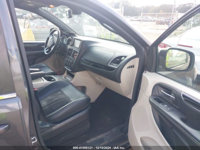 2C4RDGCG3KR788617 Dodge Grand Caravan Sxt