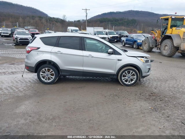 Ford ESCAPE SE 2017 1FMCU9GD1HUC06104 Image 14