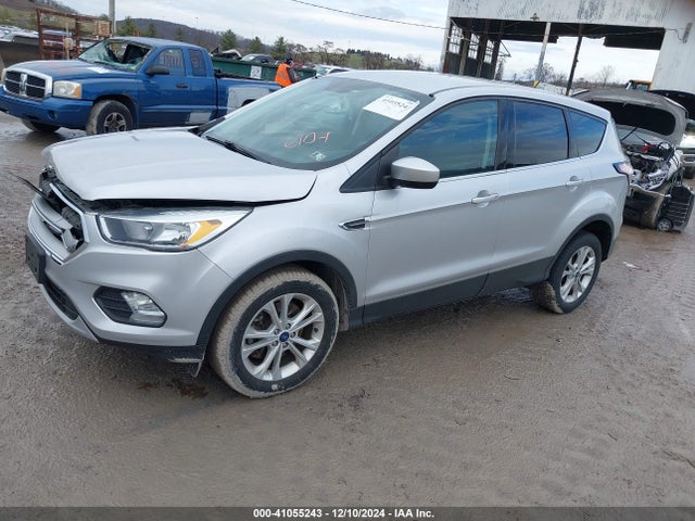 Ford ESCAPE SE 2017 1FMCU9GD1HUC06104 Image 2