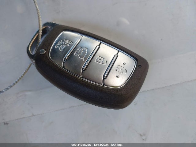 KMHC75LC1MU256055 Hyundai Ioniq Hybrid Se