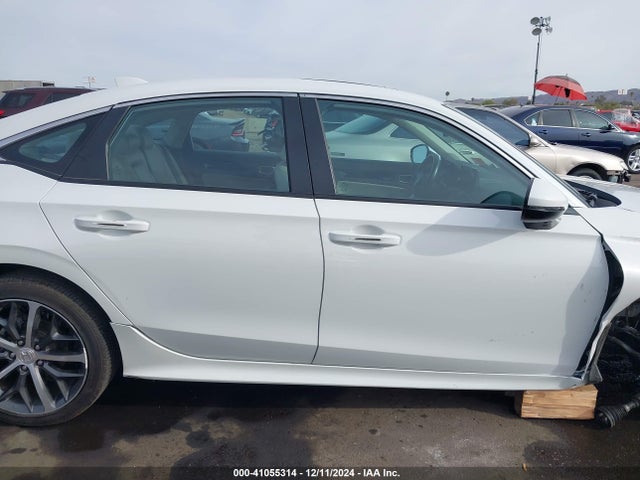 Honda Civic Touring 2022 2HGFE1F99NH311227 Image 14