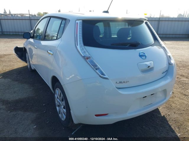 1N4AZ0CP0FC303084 Nissan LEAF S