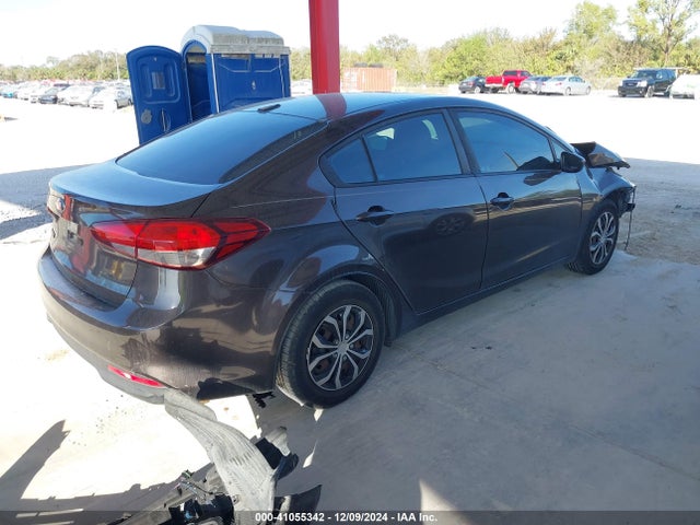 KIA FORTE LX 2017 3KPFK4A79HE156497 Image 4