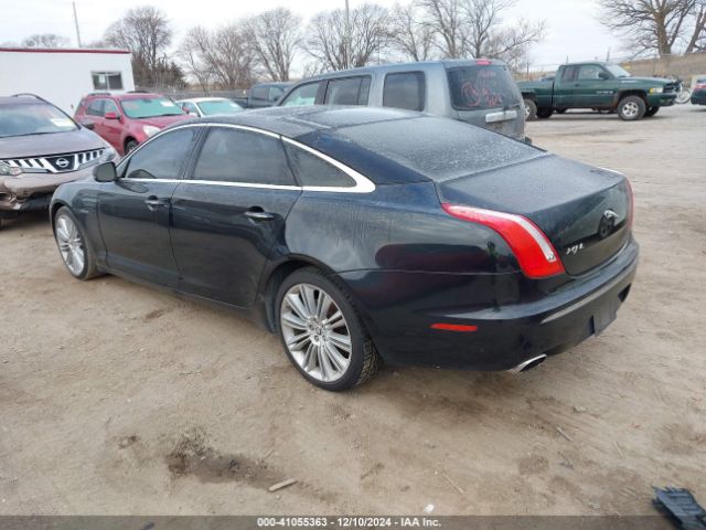 2012 JAGUAR XJ SAJWA2GBXCLV25839 Photo 2