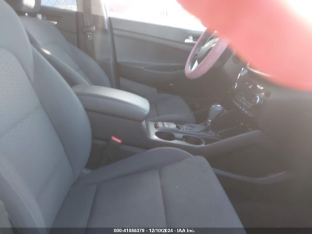 KM8J33AL3KU033300 Hyundai Tucson Sport