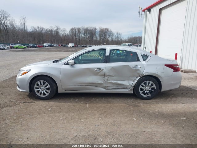 Nissan Altima 2.5 S 2018 1N4AL3AP0JC199730 Image 15