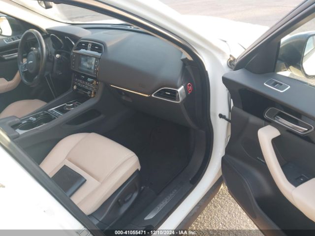 2017 JAGUAR F-PACE SADCS2BV6HA881342 Photo 4
