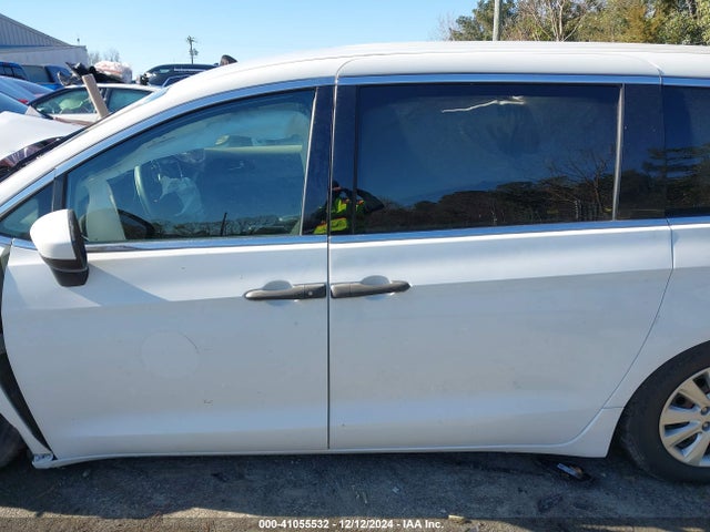 2C4RC1AG3MR517336 Chrysler Voyager L