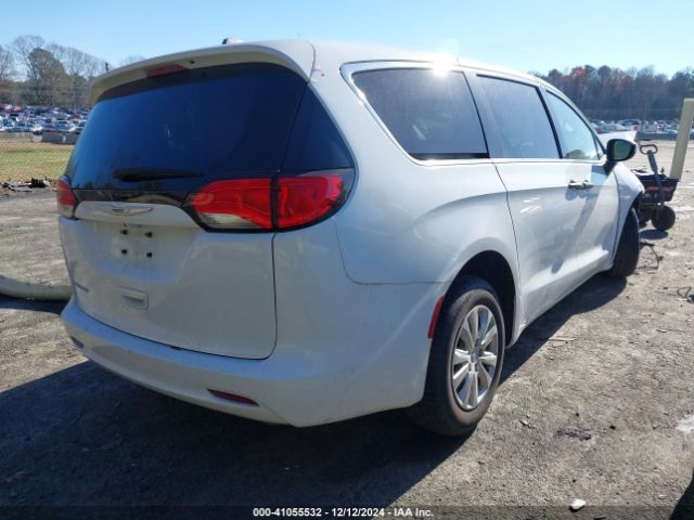 2021 CHRYSLER VOYAGER 2C4RC1AG3MR517336 Photo 3