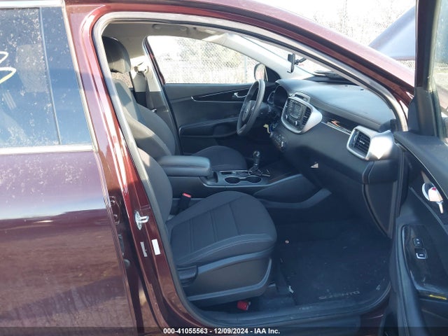 5XYPGDA52HG324164 KIA Sorento 3.3l Lx