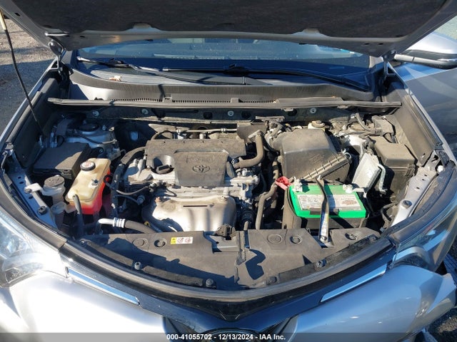 JTMRFREV8JD238123 Toyota Rav4 Adventure/xle