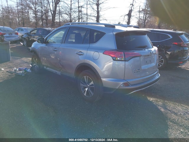 JTMRFREV8JD238123 Toyota Rav4 Adventure/xle