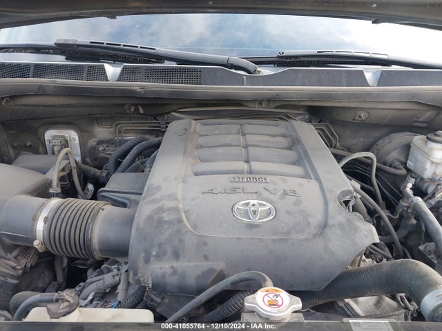 5TFEM5F18JX127742 Toyota Tundra Sr5 4.6l V8