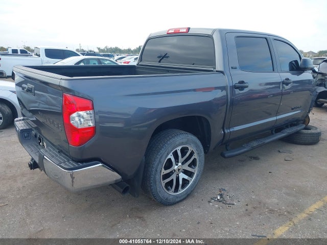 5TFEM5F18JX127742 Toyota Tundra Sr5 4.6l V8