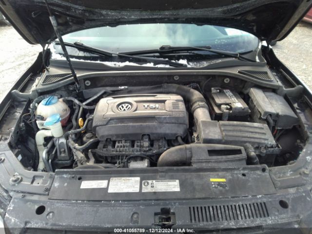 1VWAT7A38FC073585 Volkswagen Passat 1.8t S