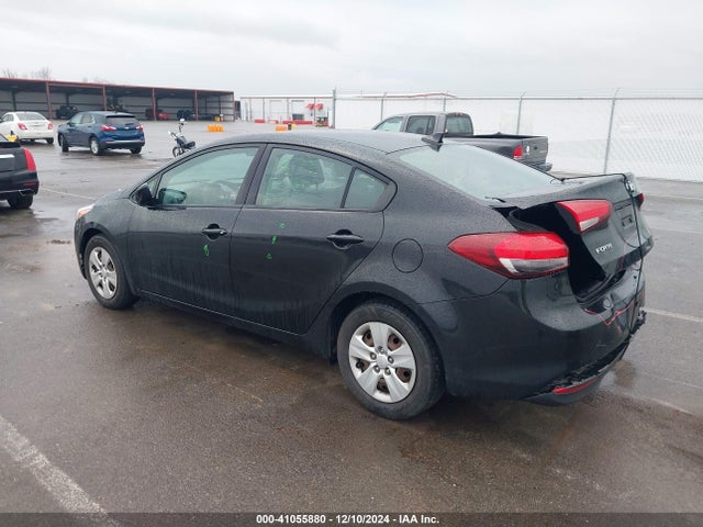KIA FORTE LX 2017 3KPFK4A71HE047550 Image 3
