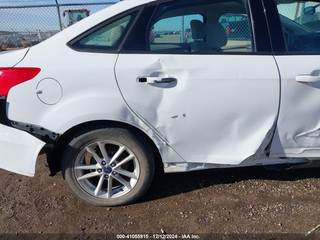 Ford FOCUS SE 2016 1FADP3F24GL290815 Image 6
