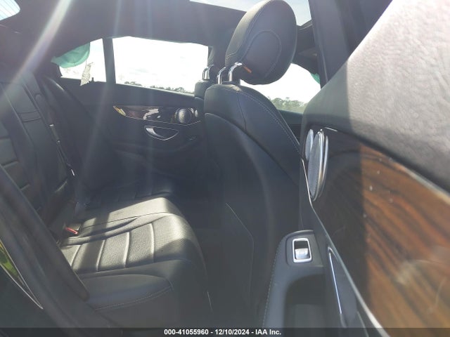 55SWF4JB8JU276153 Mercedes-Benz C 300