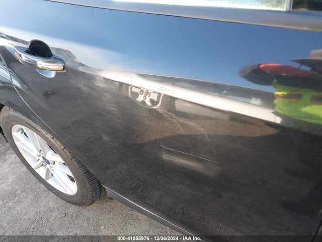 Ford FOCUS SE 2015 1FADP3F24FL295575 Image 6