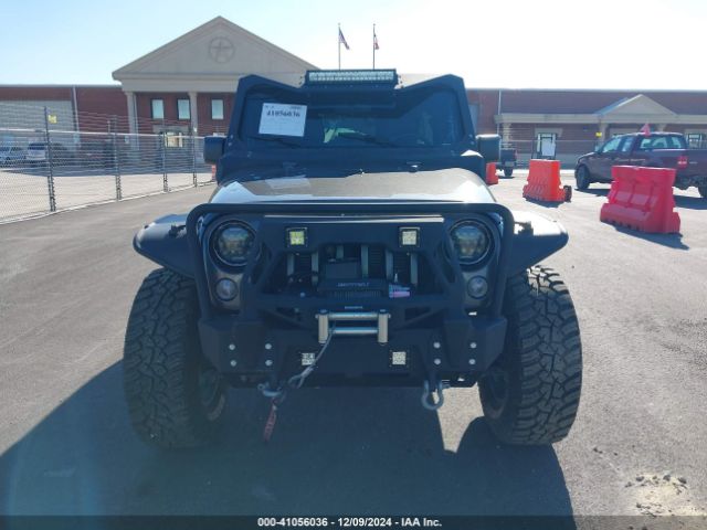 1C4BJWDG7HL516947 Jeep Wrangler Unlimited Sport 4x4