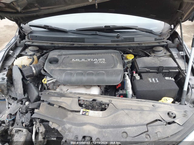 Chrysler 200 Limited 2015 1C3CCCABXFN652873 Image 10