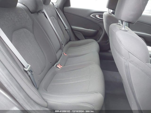 Chrysler 200 Limited 2015 1C3CCCABXFN652873 Image 8