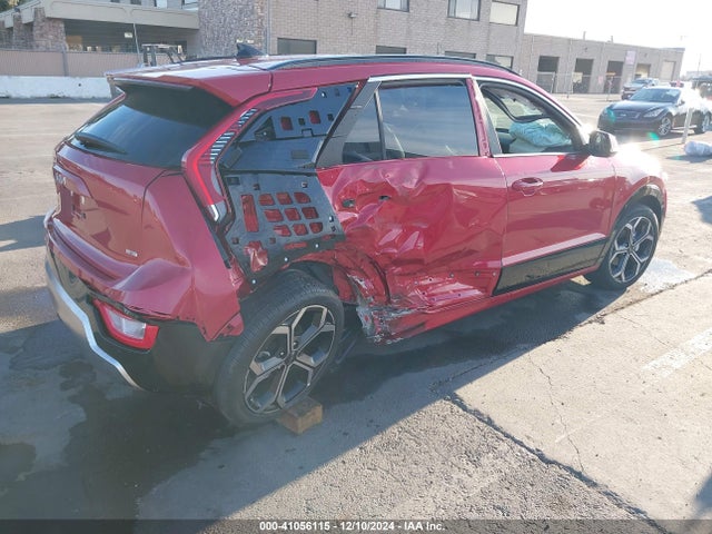 KNDCR3LE4R5142833 KIA Niro Ex Touring