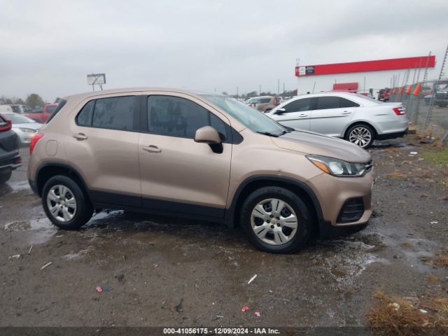 3GNCJKSB9JL259666 Chevrolet TRAX LS