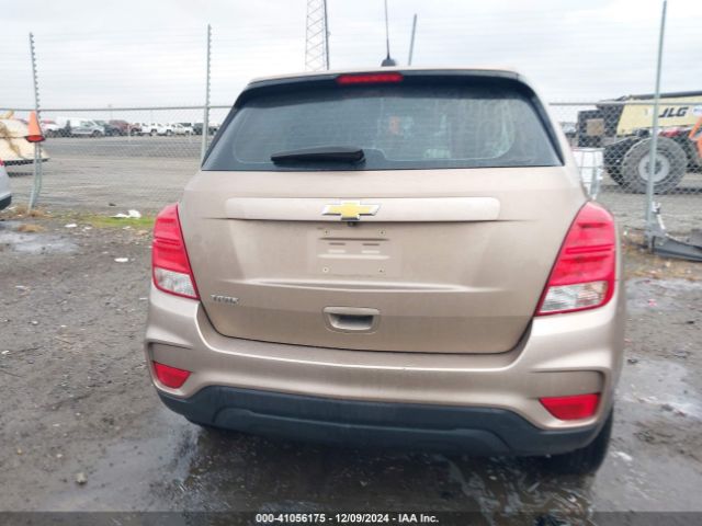 3GNCJKSB9JL259666 Chevrolet TRAX LS