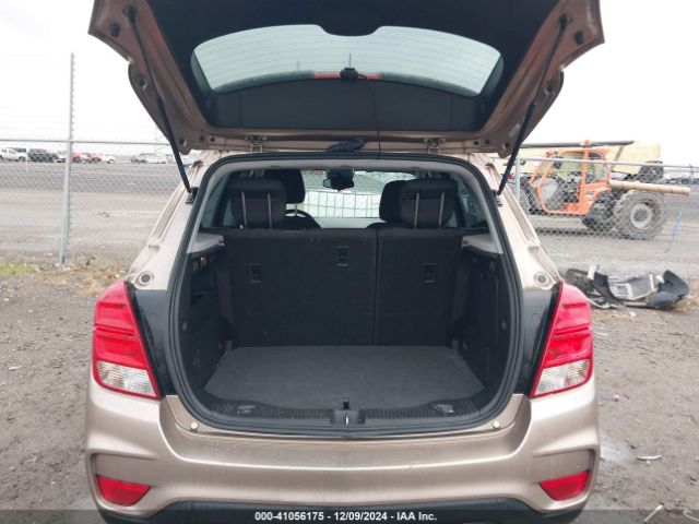 3GNCJKSB9JL259666 Chevrolet TRAX LS