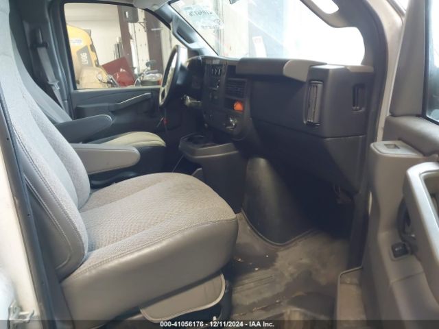 1GCWGAFF8H1209855 Chevrolet Express 2500 Work Van