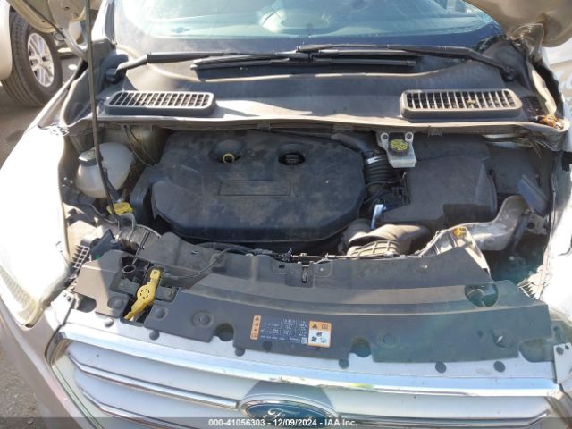 1FMCU0J9XJUB16729 Ford Escape Titanium